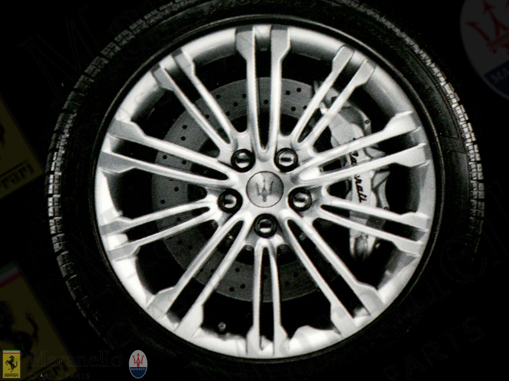 Rear Wheel Rim 10.5J x 19 Executive